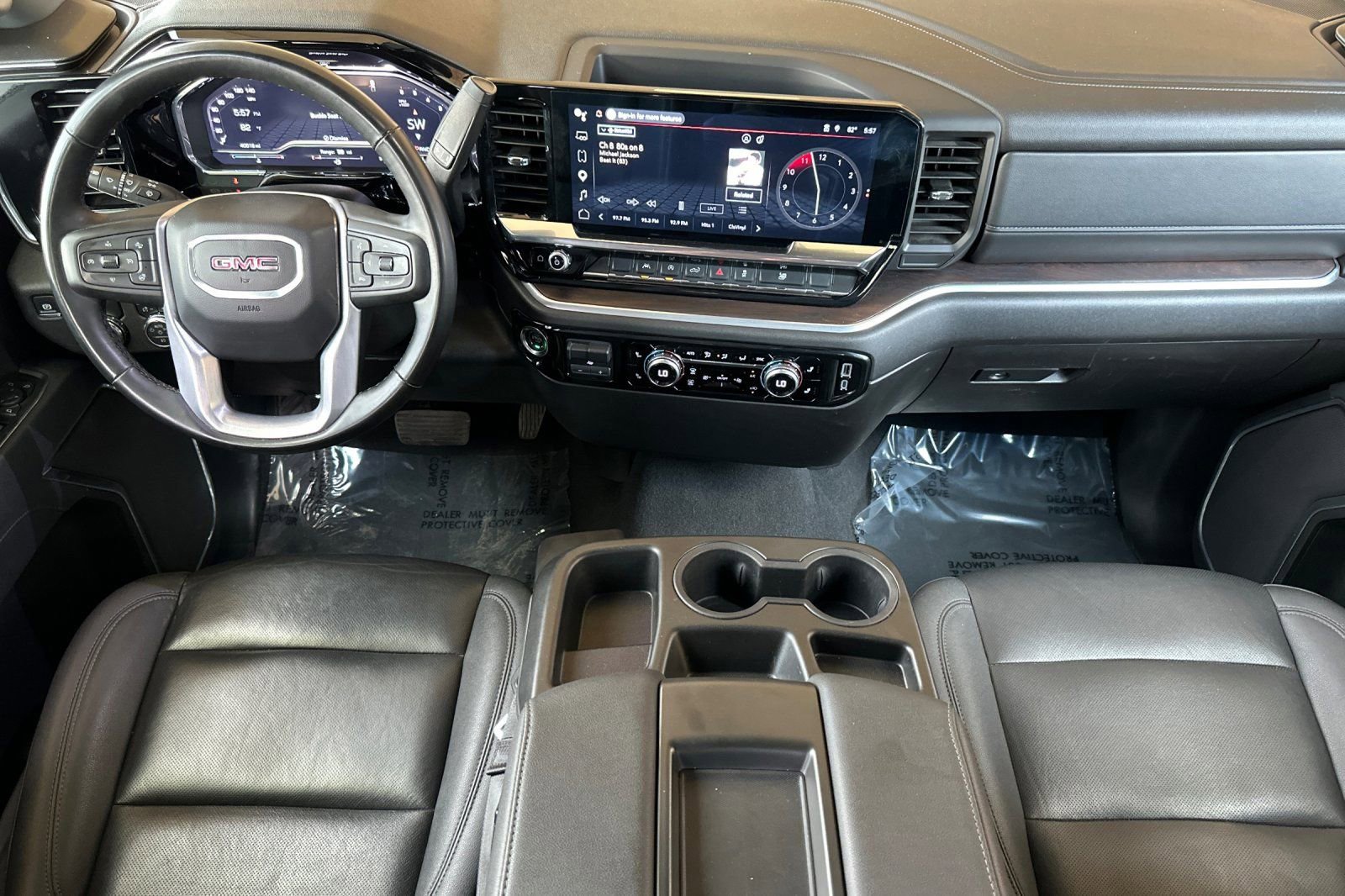 2025 GMC Sierra 1500 SLT - Photo 14