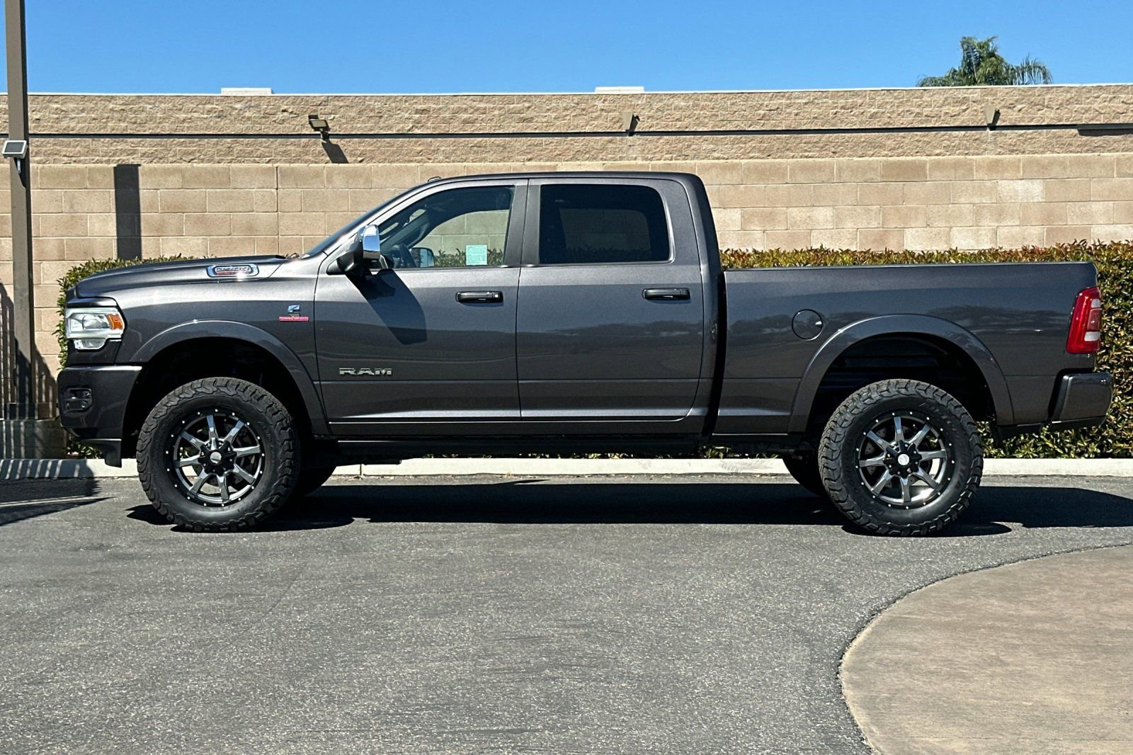 2019 Ram 2500 Laramie photo 6