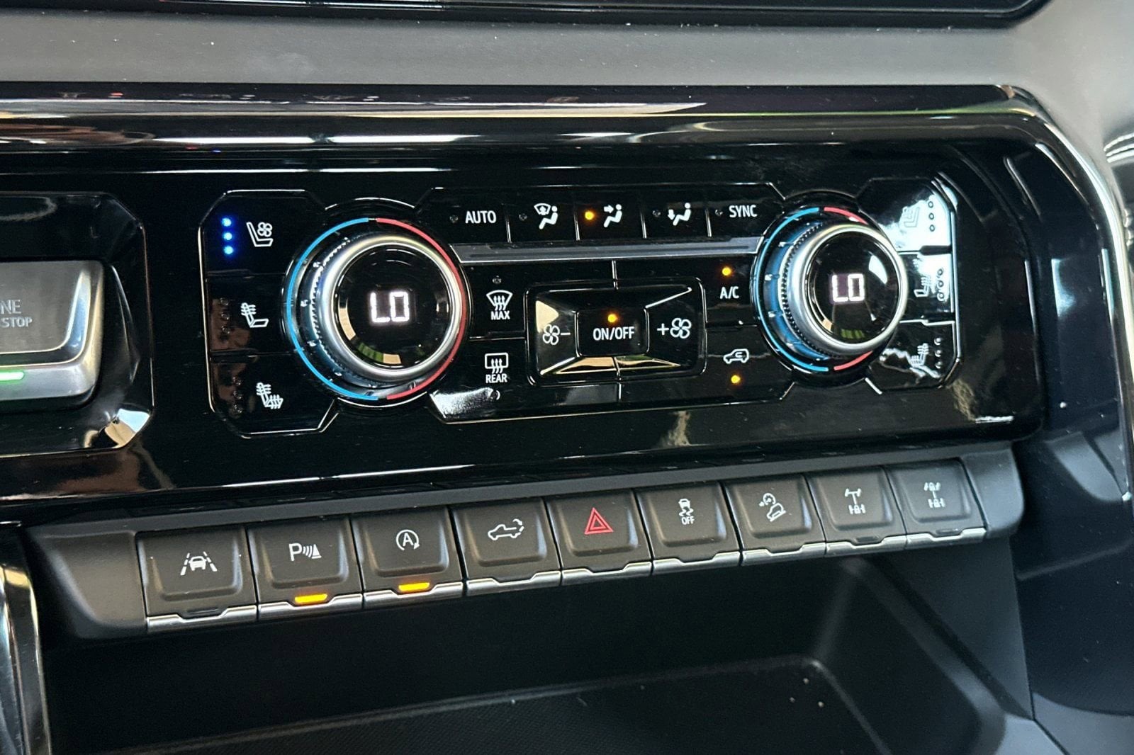 2024 GMC Sierra 1500 AT4X - Photo 20
