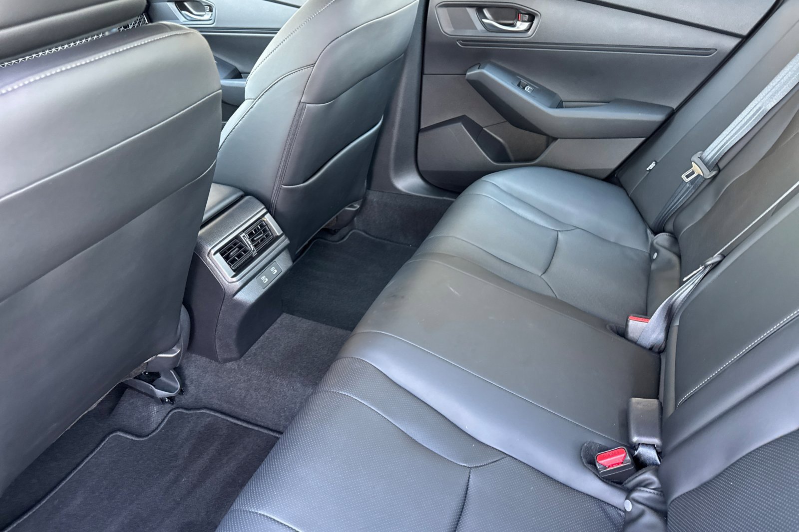2025 Honda Accord Hybrid EX-L - Photo 13