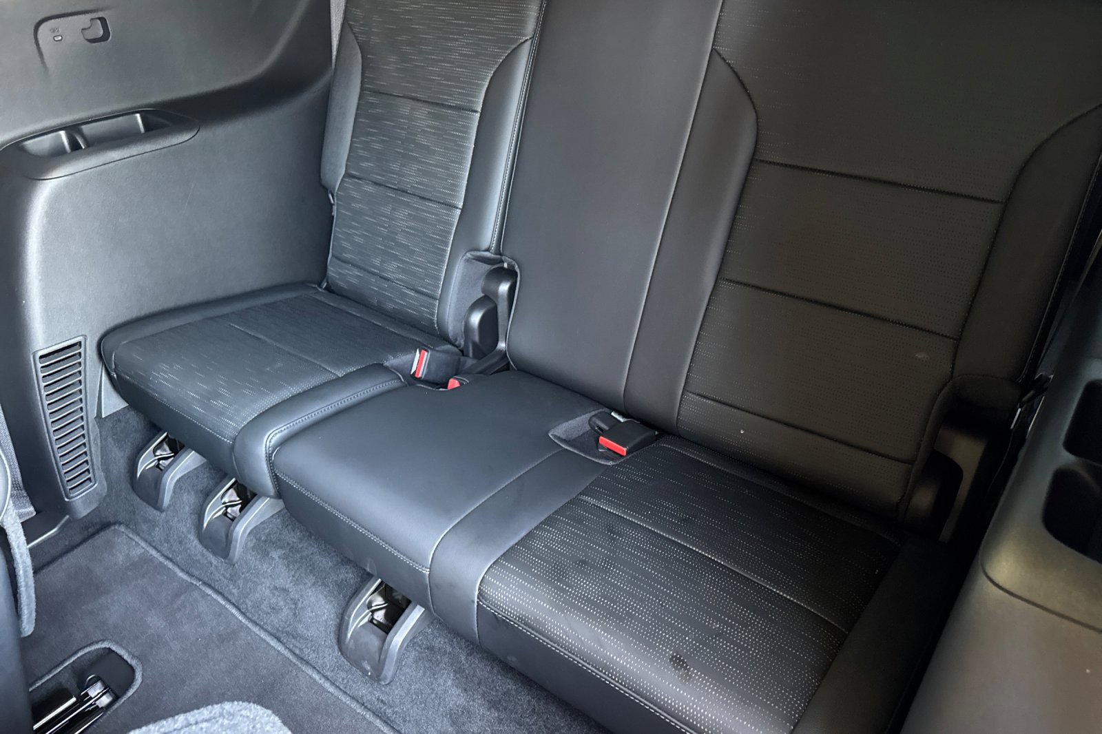 2026 Buick Enclave Sport Touring - Photo 16