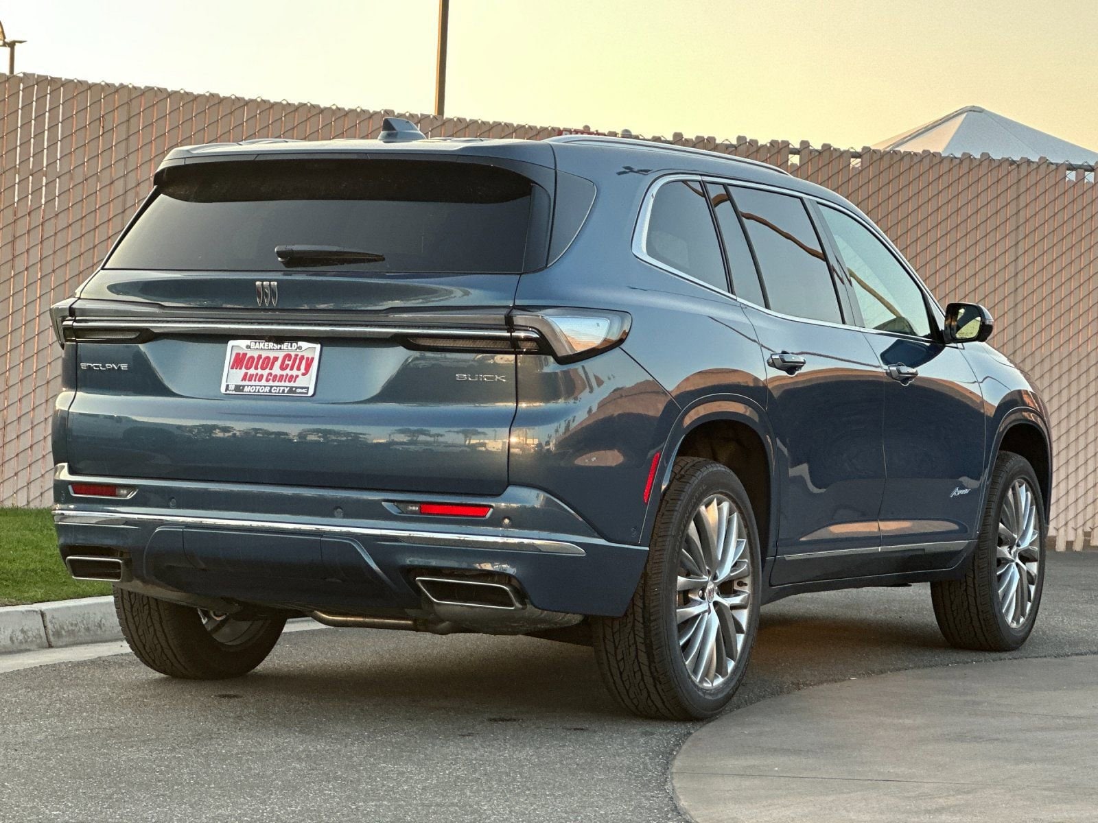 2026 Buick Enclave Avenir photo 2