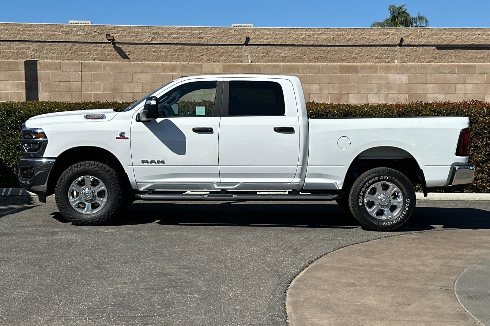 2025 Ram 2500 Big Horn photo 6