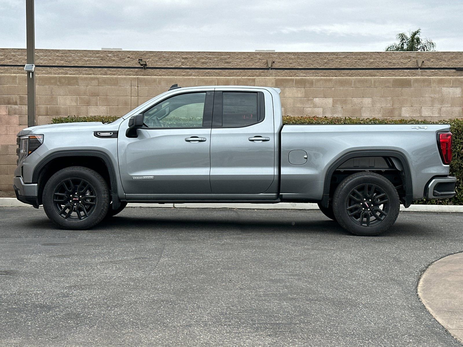2026 GMC Sierra 1500 Elevation photo 5