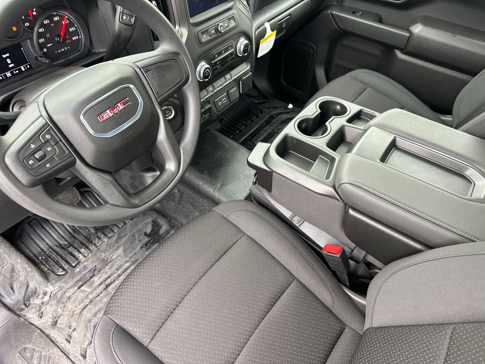 2025 GMC Sierra 3500HD Pro - Photo 10