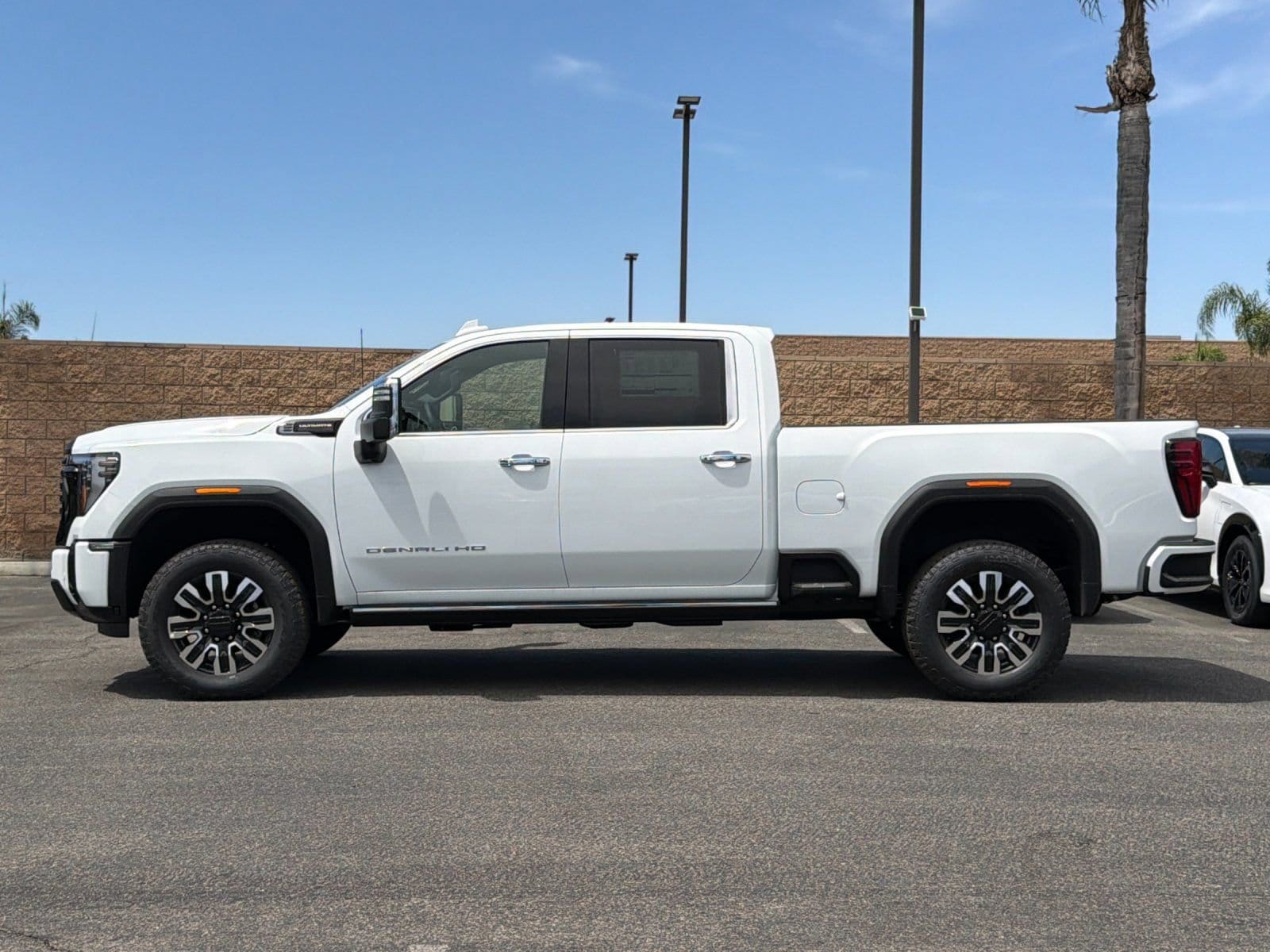 2026 GMC Sierra 2500HD Denali Ultimate - Photo 6