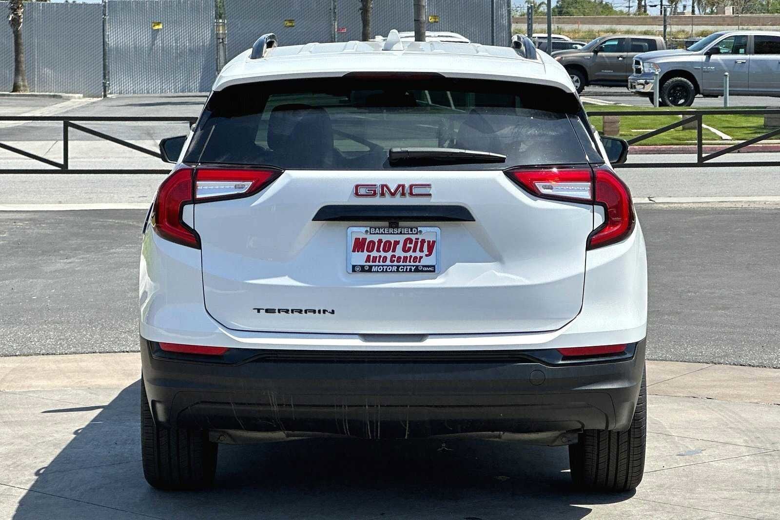 2023 GMC Terrain SLT photo 6