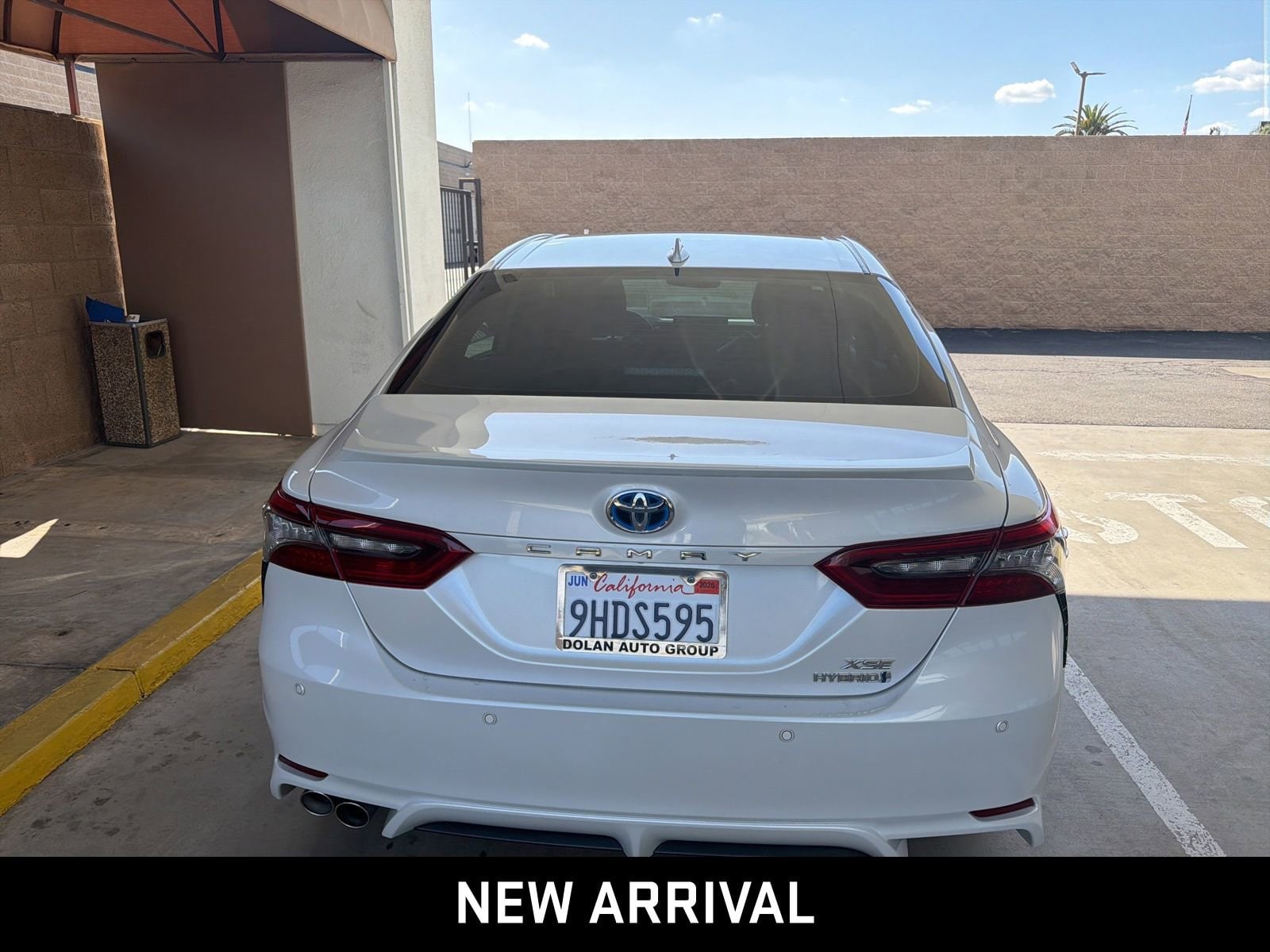 2023 Toyota Camry Hybrid XSE photo 5