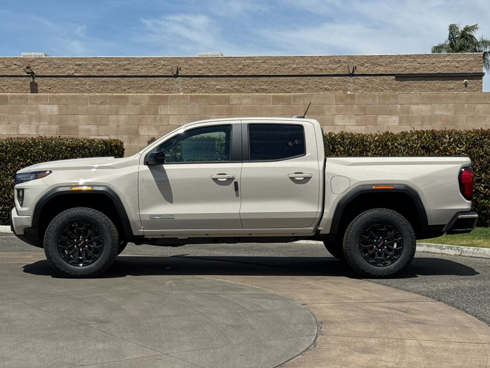 2026 GMC Canyon Elevation photo 5