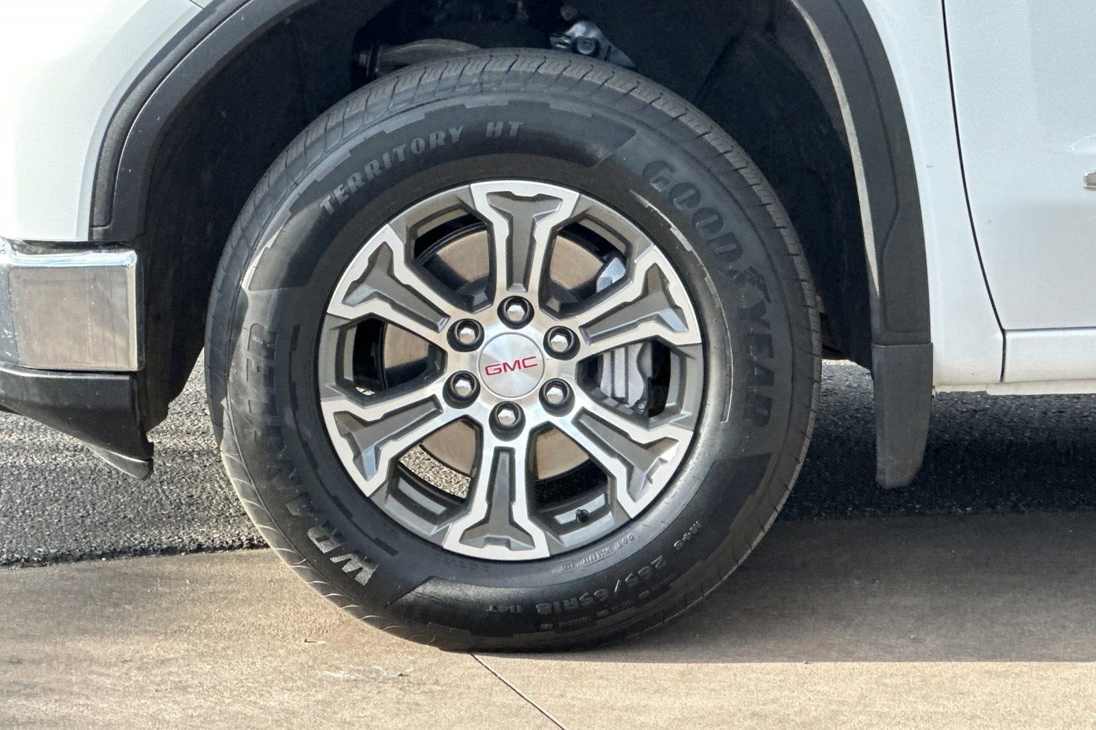 2025 GMC Sierra 1500 SLT - Photo 27
