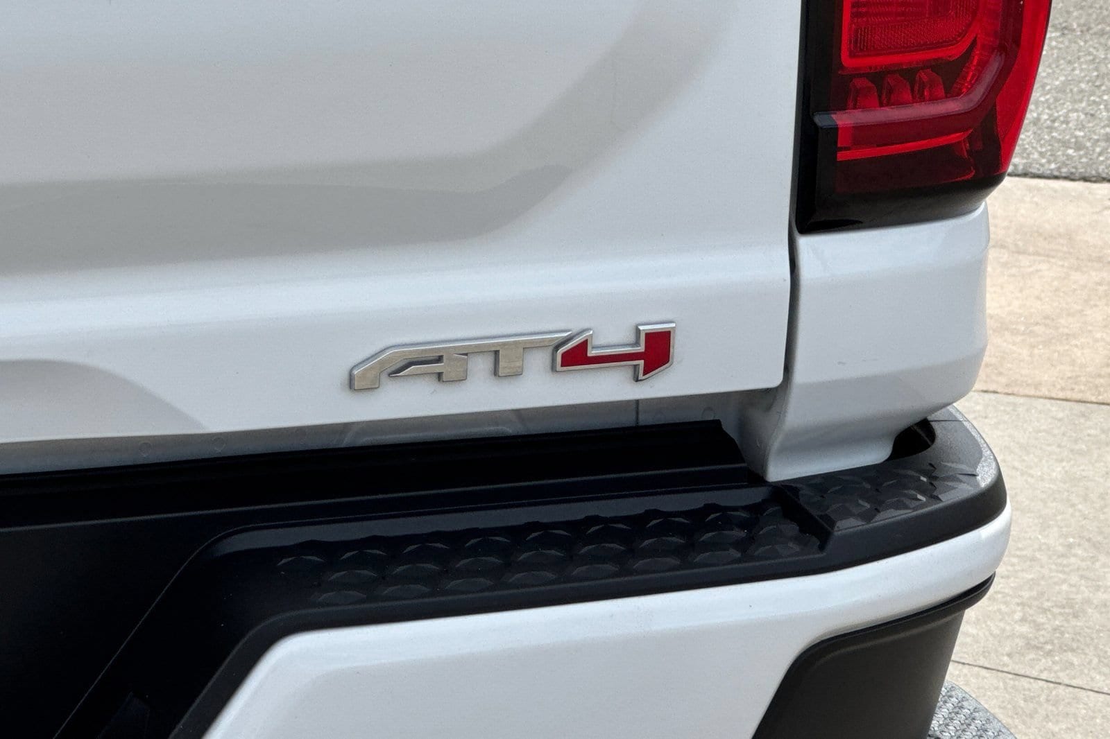 2023 GMC Canyon AT4 - Photo 27