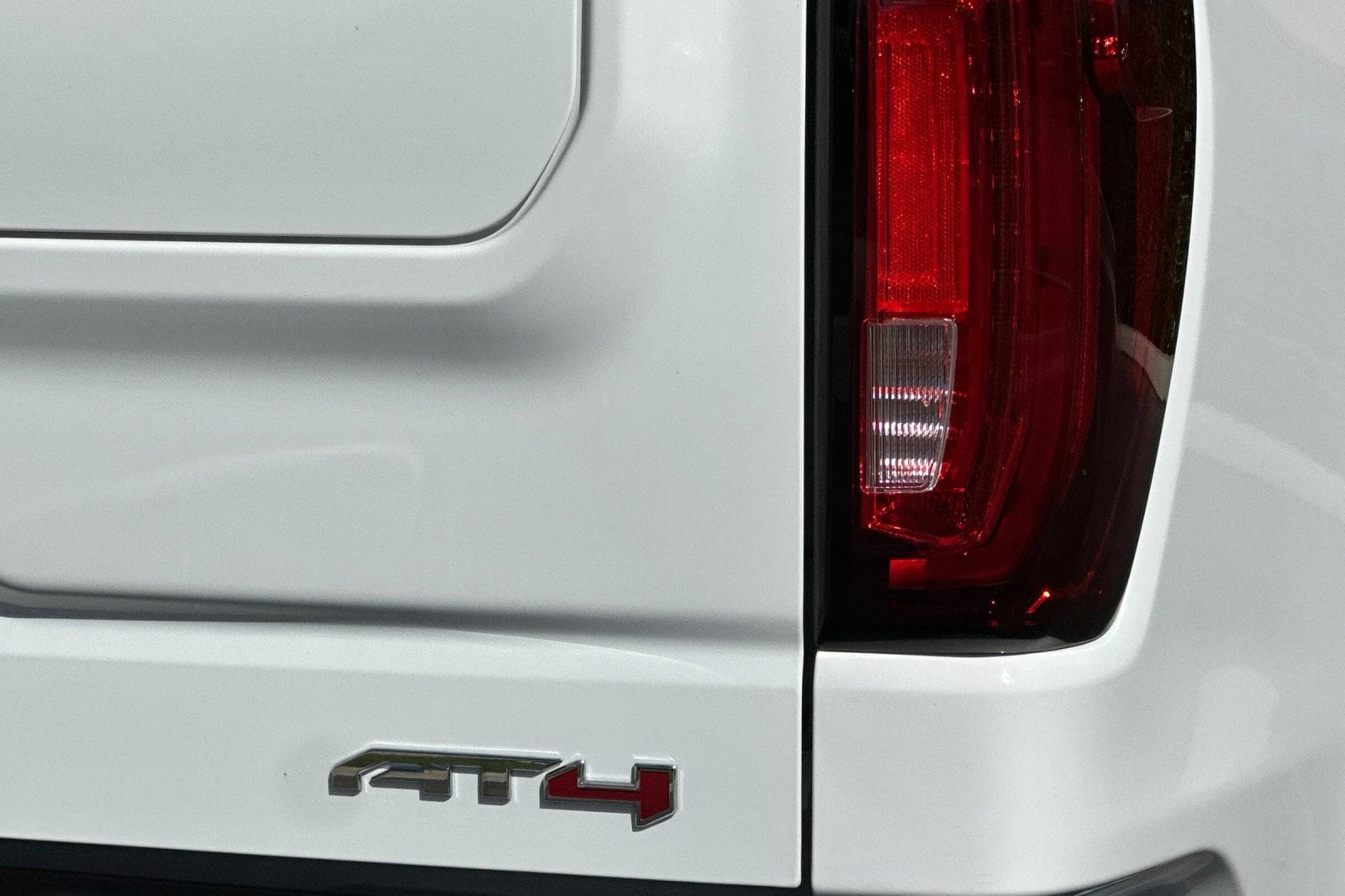 2025 GMC Sierra 1500 AT4 - Photo 27