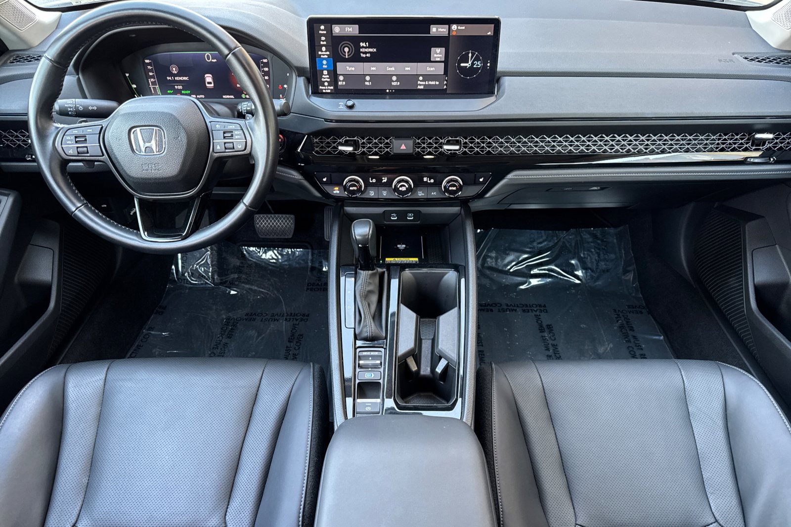 2025 Honda Accord Hybrid EX-L - Photo 14