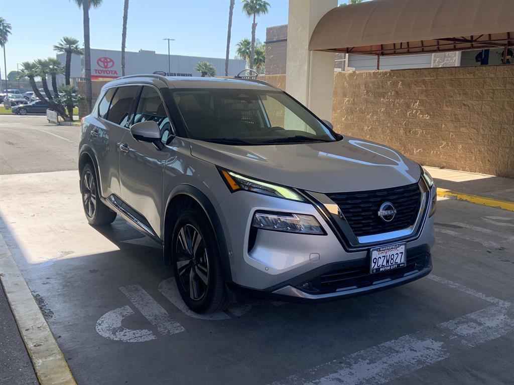 2022 Nissan Rogue SL photo 3
