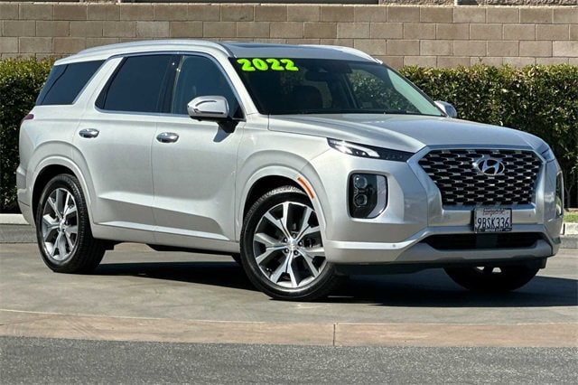 Used 2022 Hyundai Palisade Limited with VIN KM8R5DHE2NU486130 for sale in Bakersfield, CA