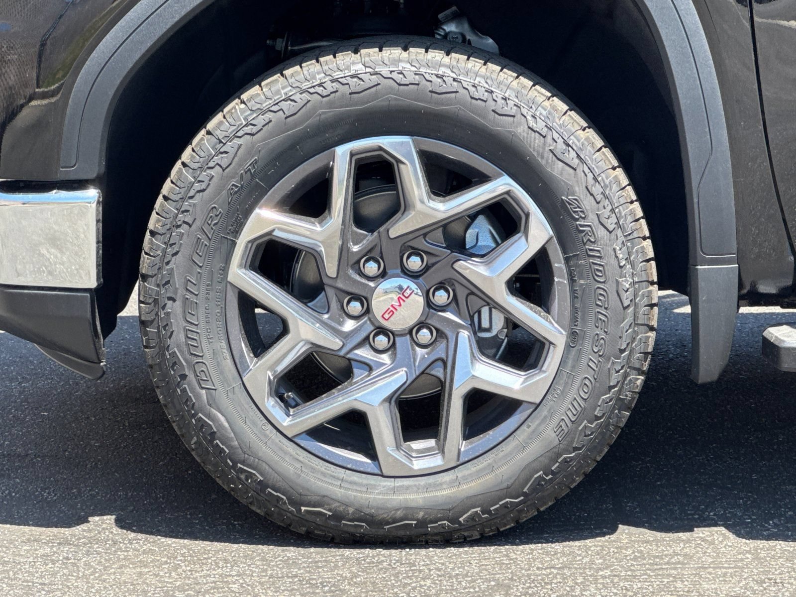 2026 GMC Sierra 1500 SLT - Photo 23