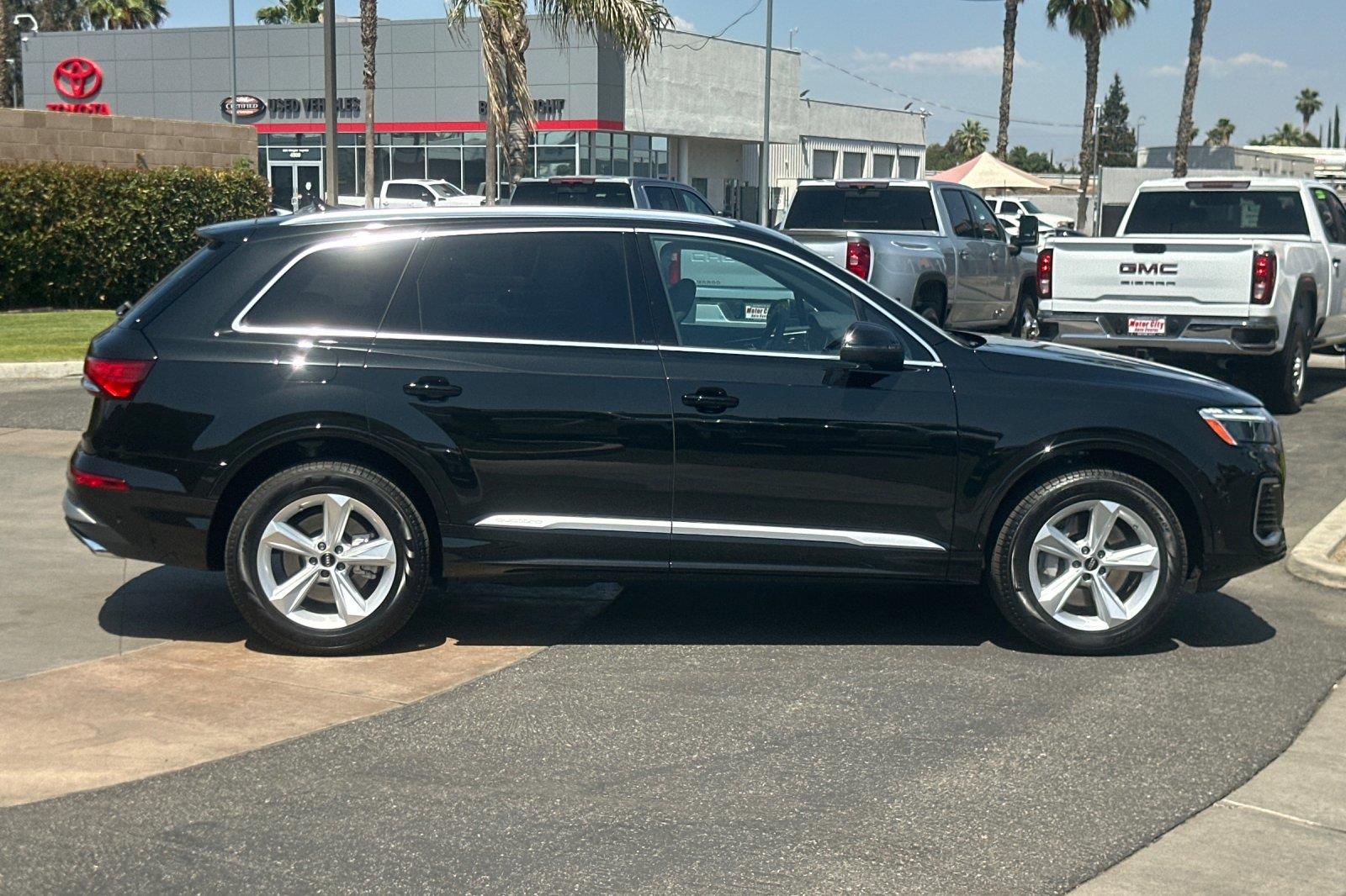 2025 Audi Q7 Premium photo 3