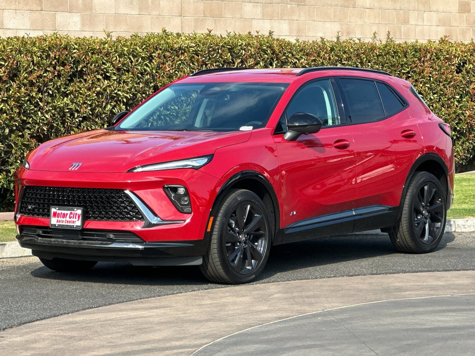 2025 Buick Envision Sport Touring photo 3