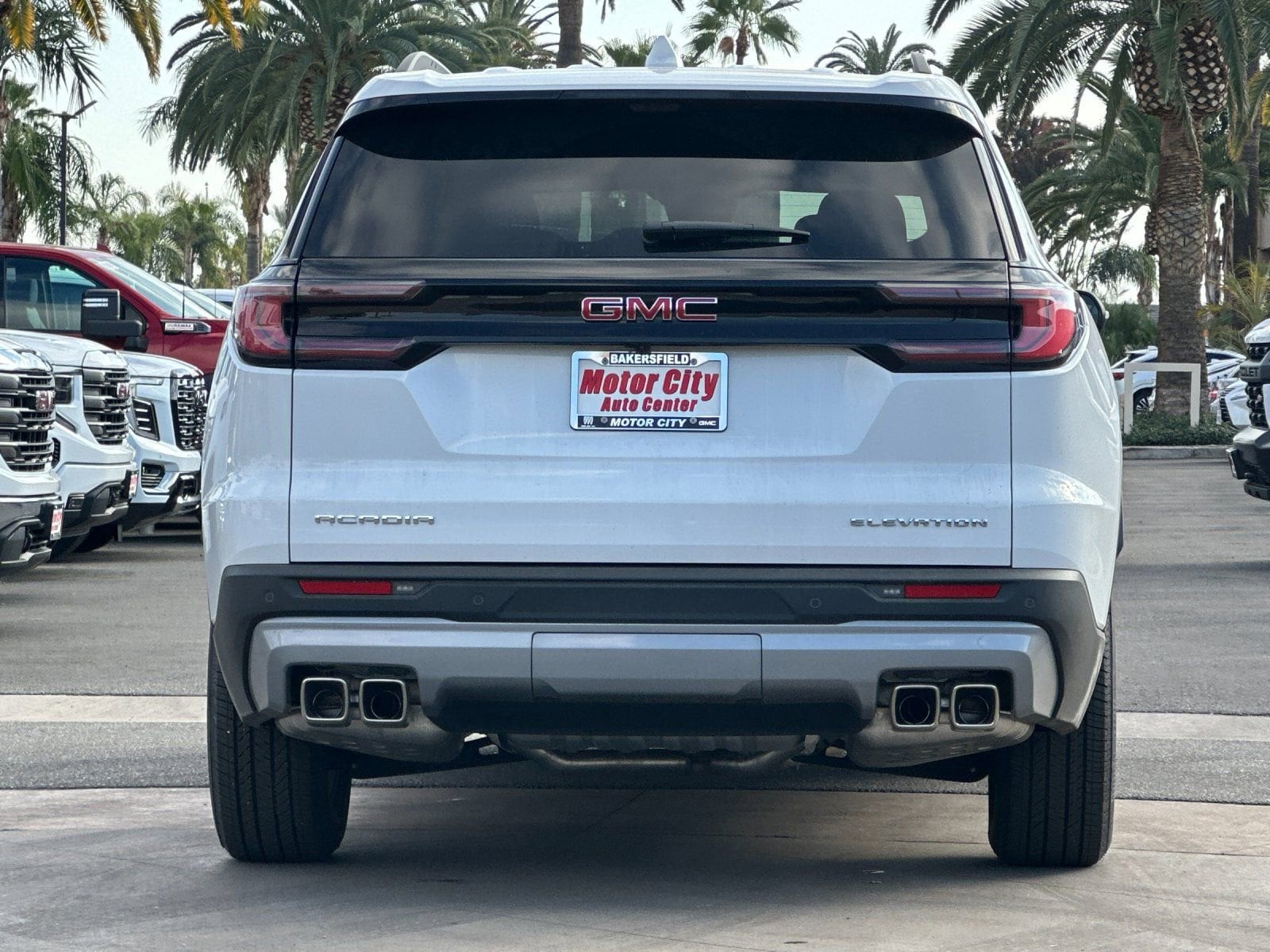 2026 GMC Acadia Elevation - Photo 4