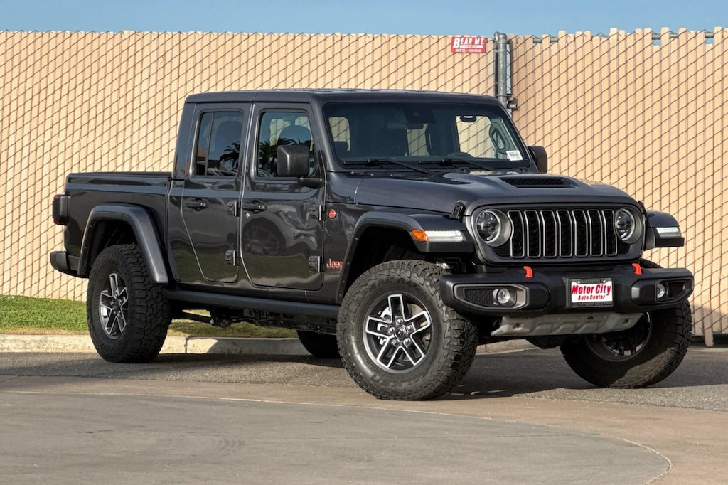 Used 2025 Jeep Gladiator Mojave 4x4 Truck