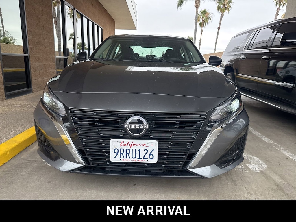 Used 2025 Nissan Altima SV FWD Sedan