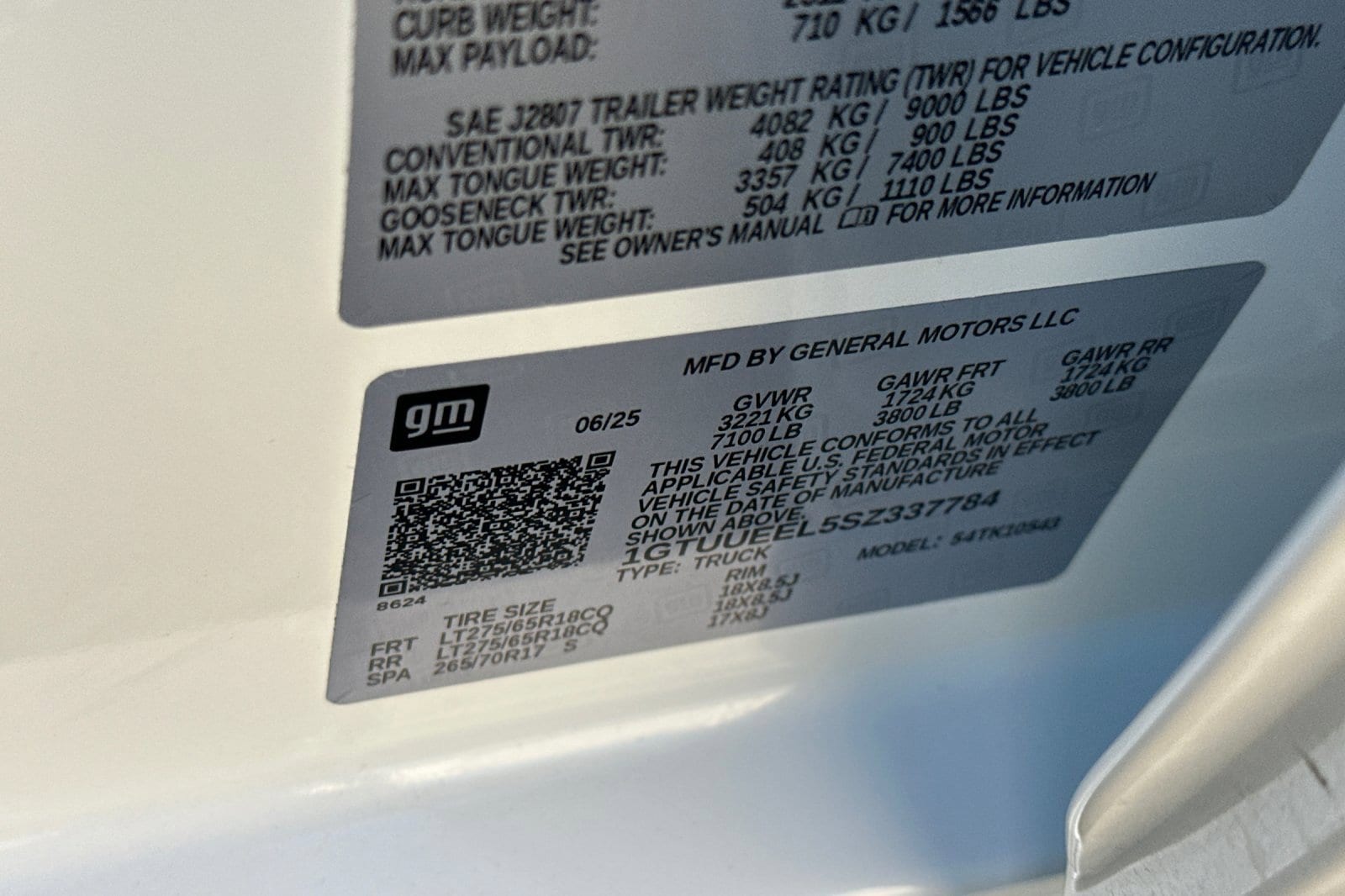 2025 GMC Sierra 1500 AT4 - Photo 28
