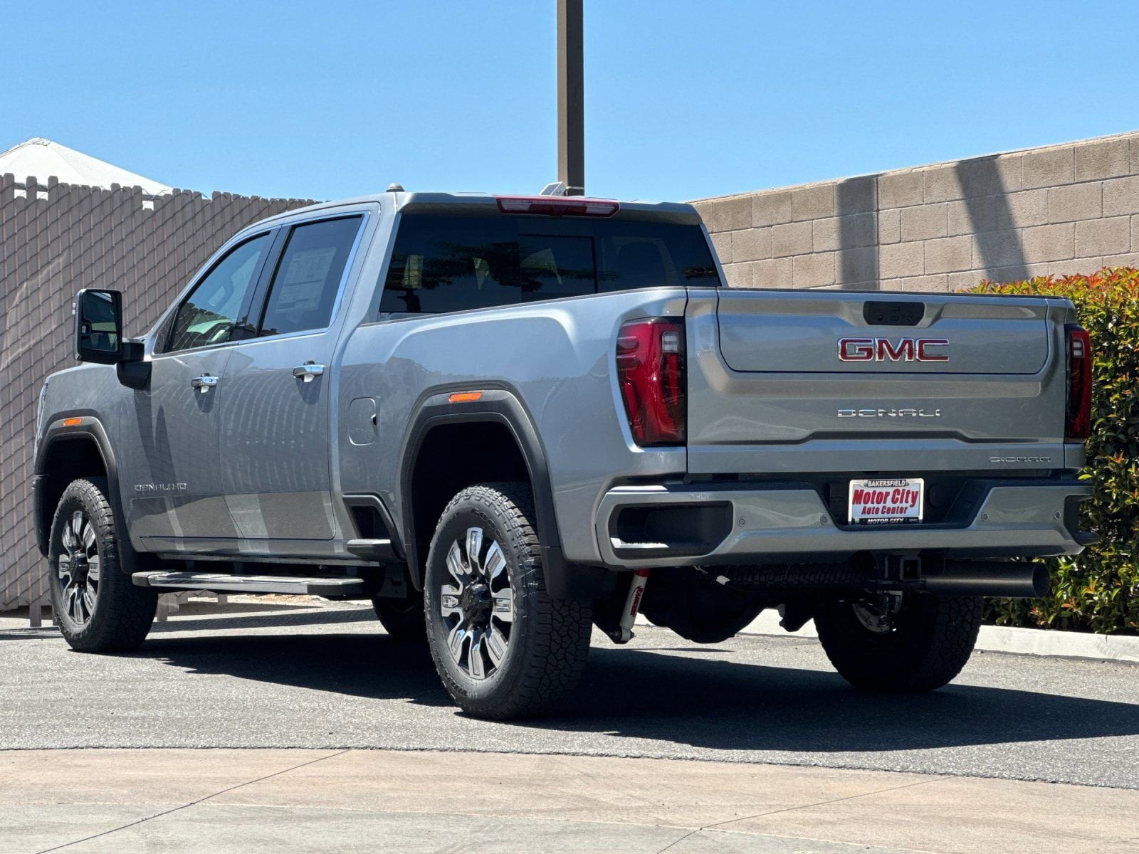 2026 GMC Sierra 2500HD Denali - Photo 5