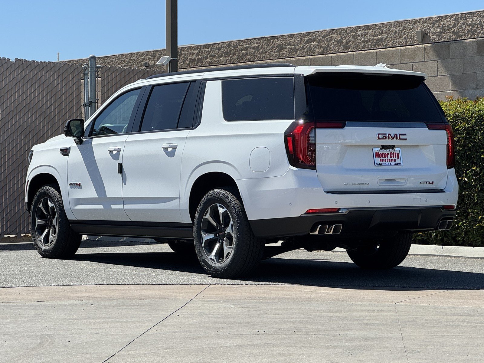 2026 GMC Yukon XL AT4 - Photo 6