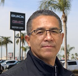 Staff member JAVIER GRACIANO from 43cf99ba4b41