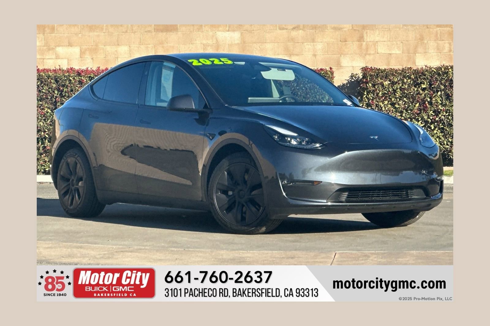 2025 Tesla Model Y Long Range's photo