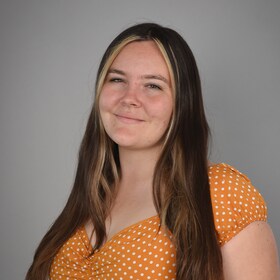 Staff member SUNNIE SIMKINS from 46cd4cfd0580