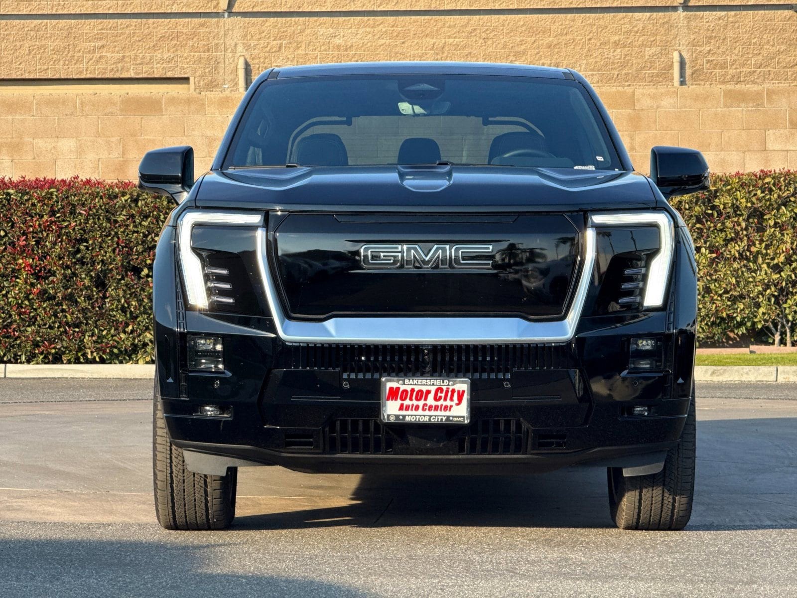 2025 GMC Sierra EV Denali - Photo 8