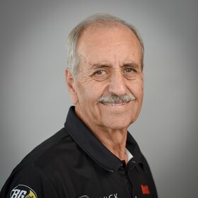 Staff member ROBERTO TORRES from 34b061d82446