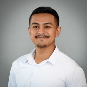Staff member ANDRES GARCIA from ID_defae9