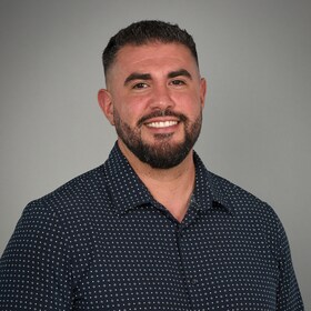 Staff member JULIAN MAGANA from 161357eec563