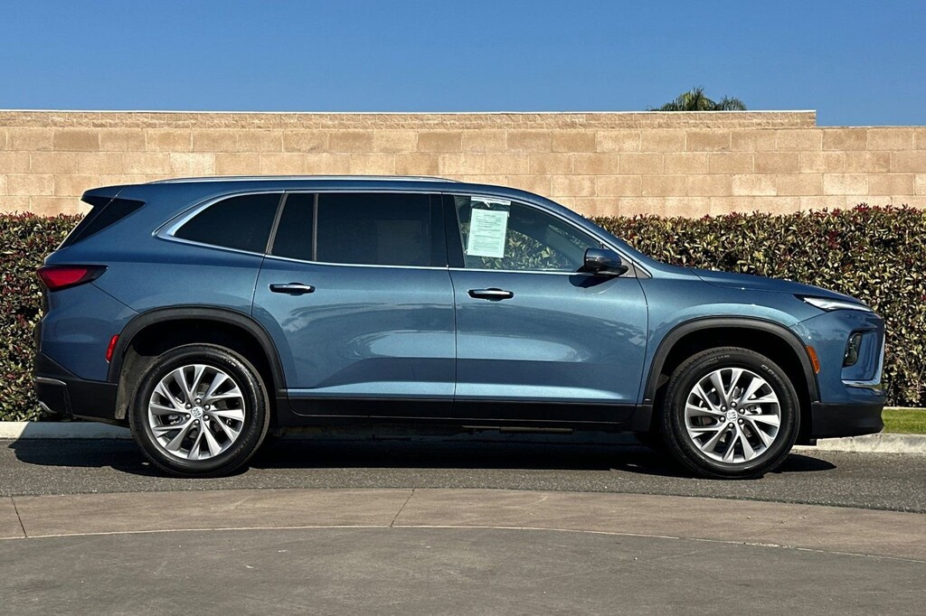 Used 2025 Buick Enclave Preferred SUV
