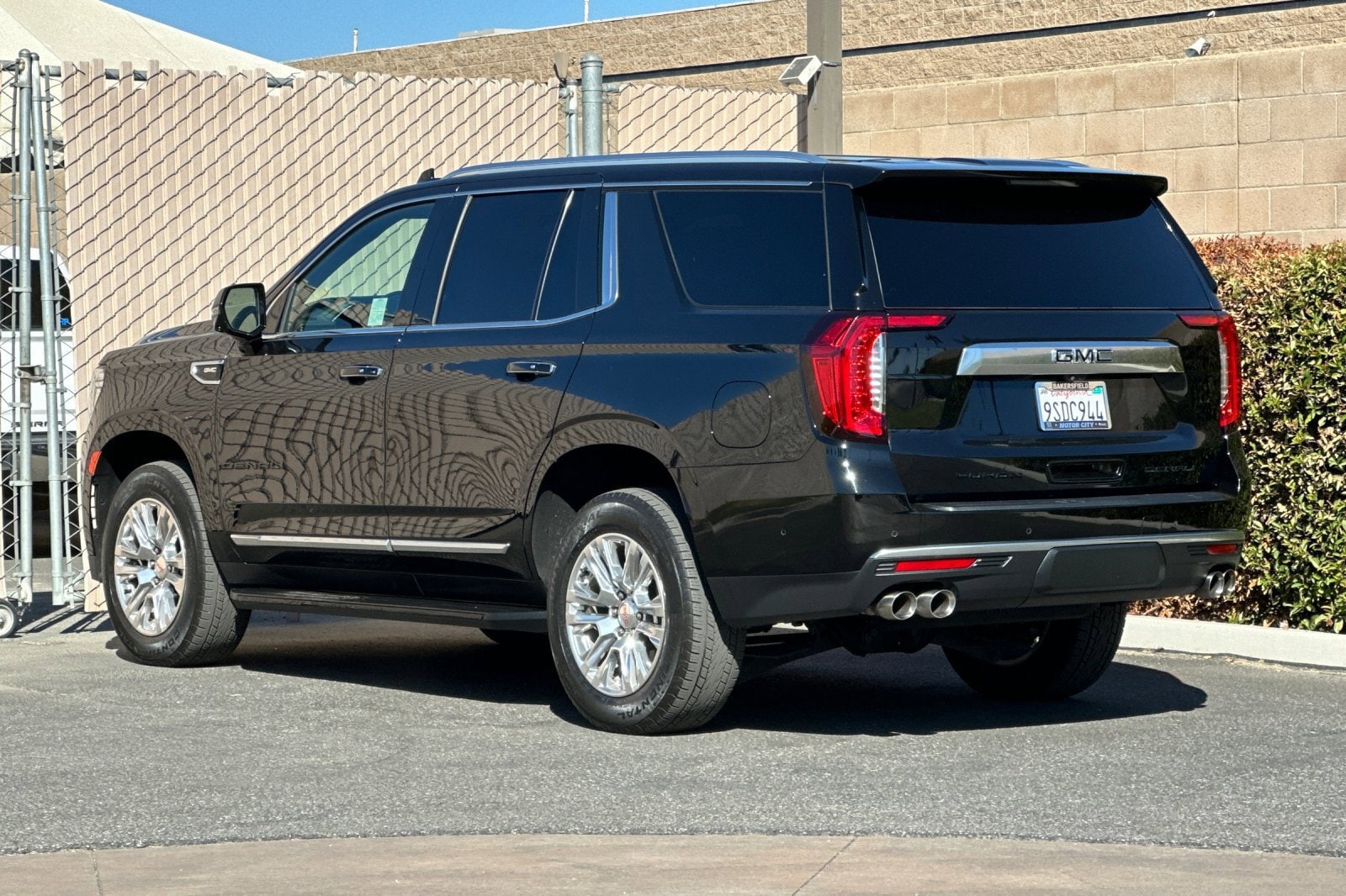 2024 GMC Yukon Denali - Photo 6