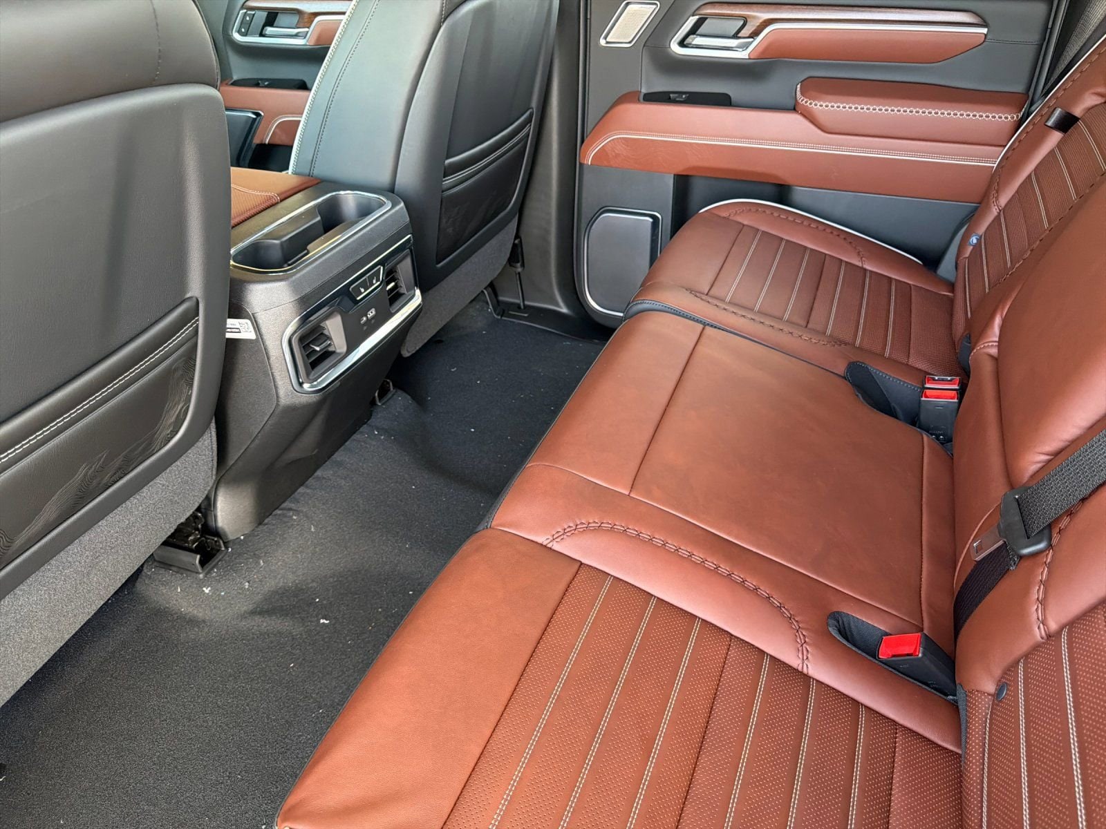 2026 GMC Sierra 2500HD Denali Ultimate - Photo 11