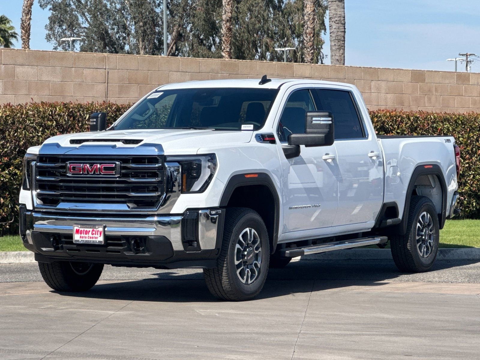 2026 GMC Sierra 2500 HD SLE photo 6