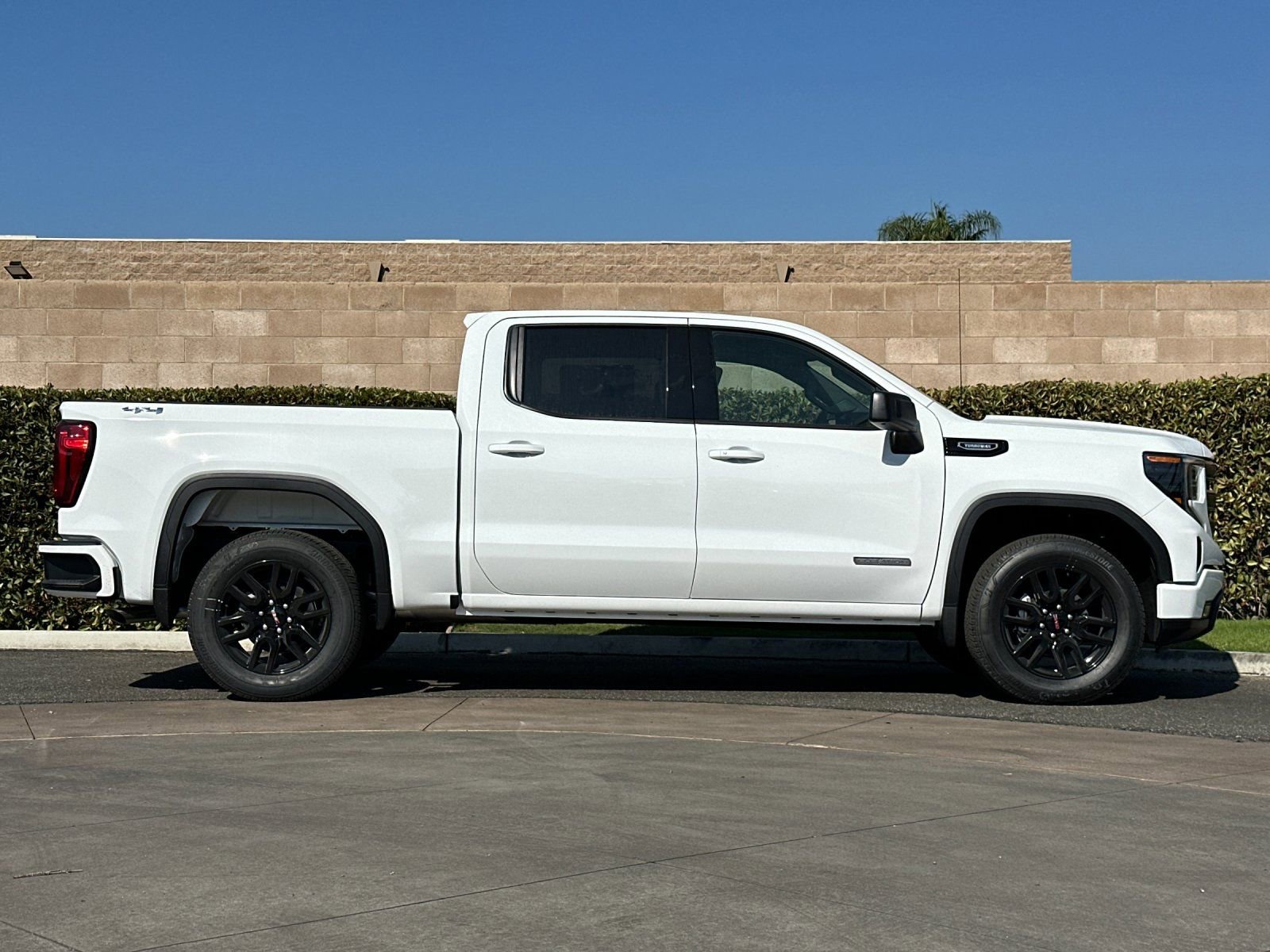 2026 Gmc Sierra 1500 Elevation photo 3