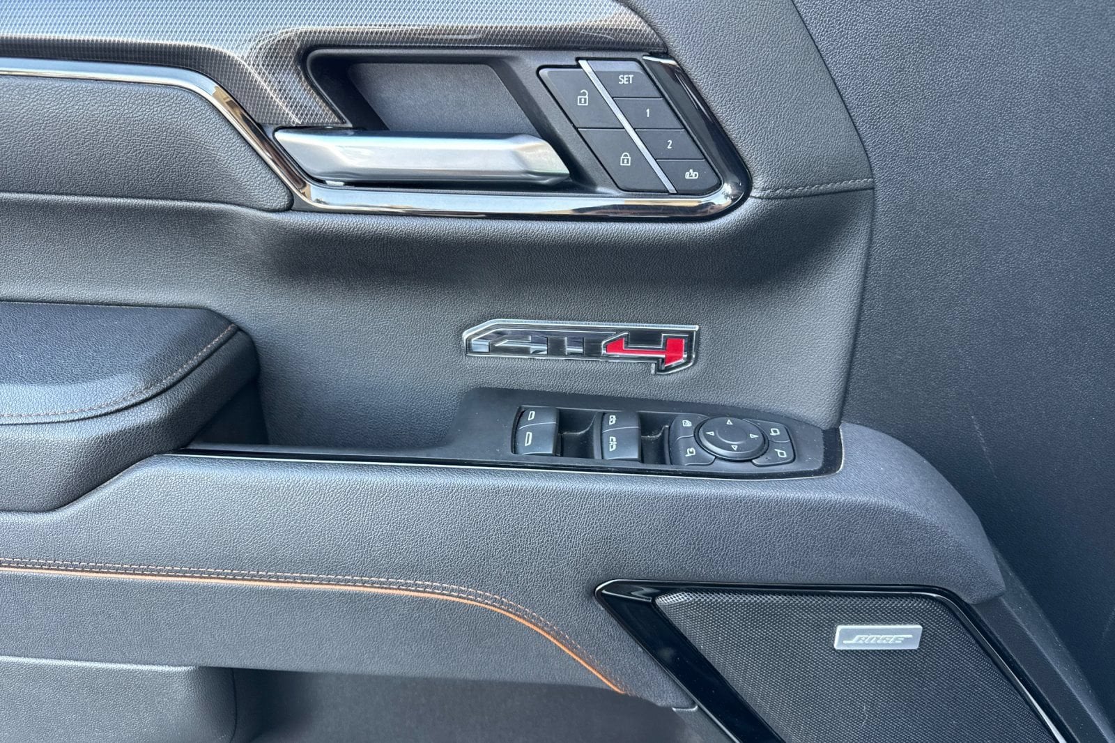 2025 GMC Sierra 1500 AT4 - Photo 11