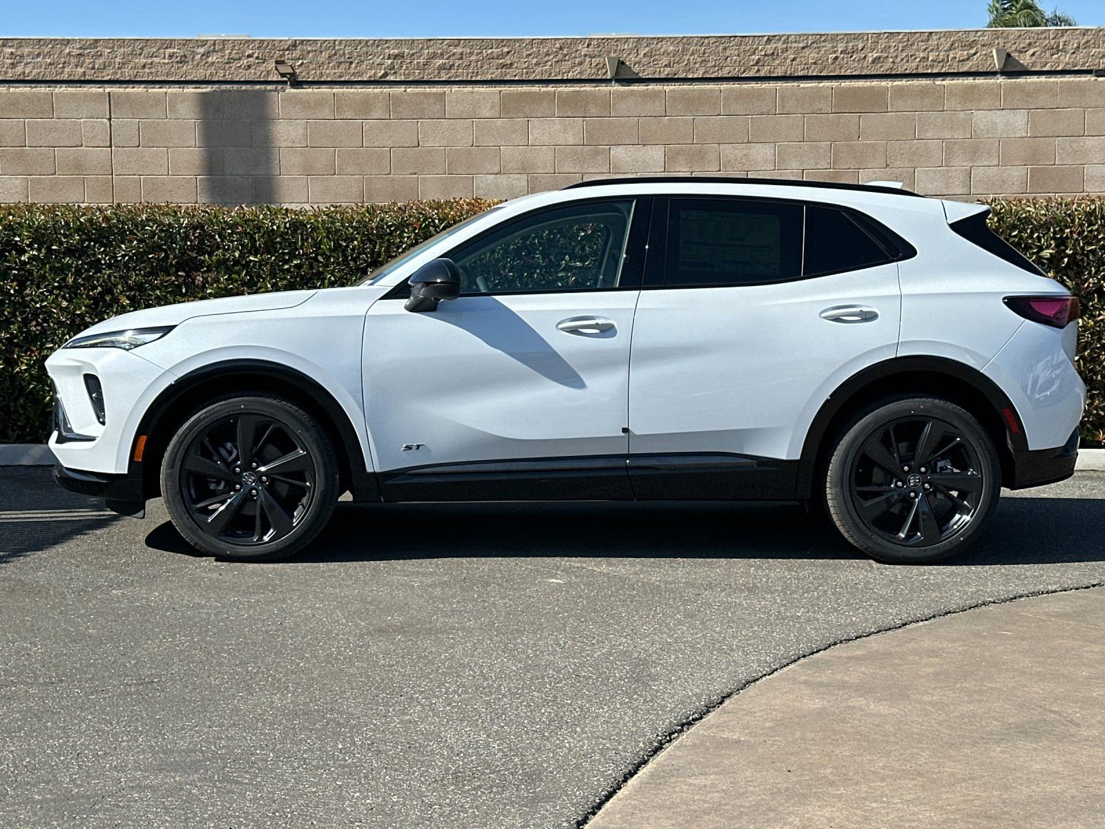 2026 Buick Envision Sport Touring photo 5