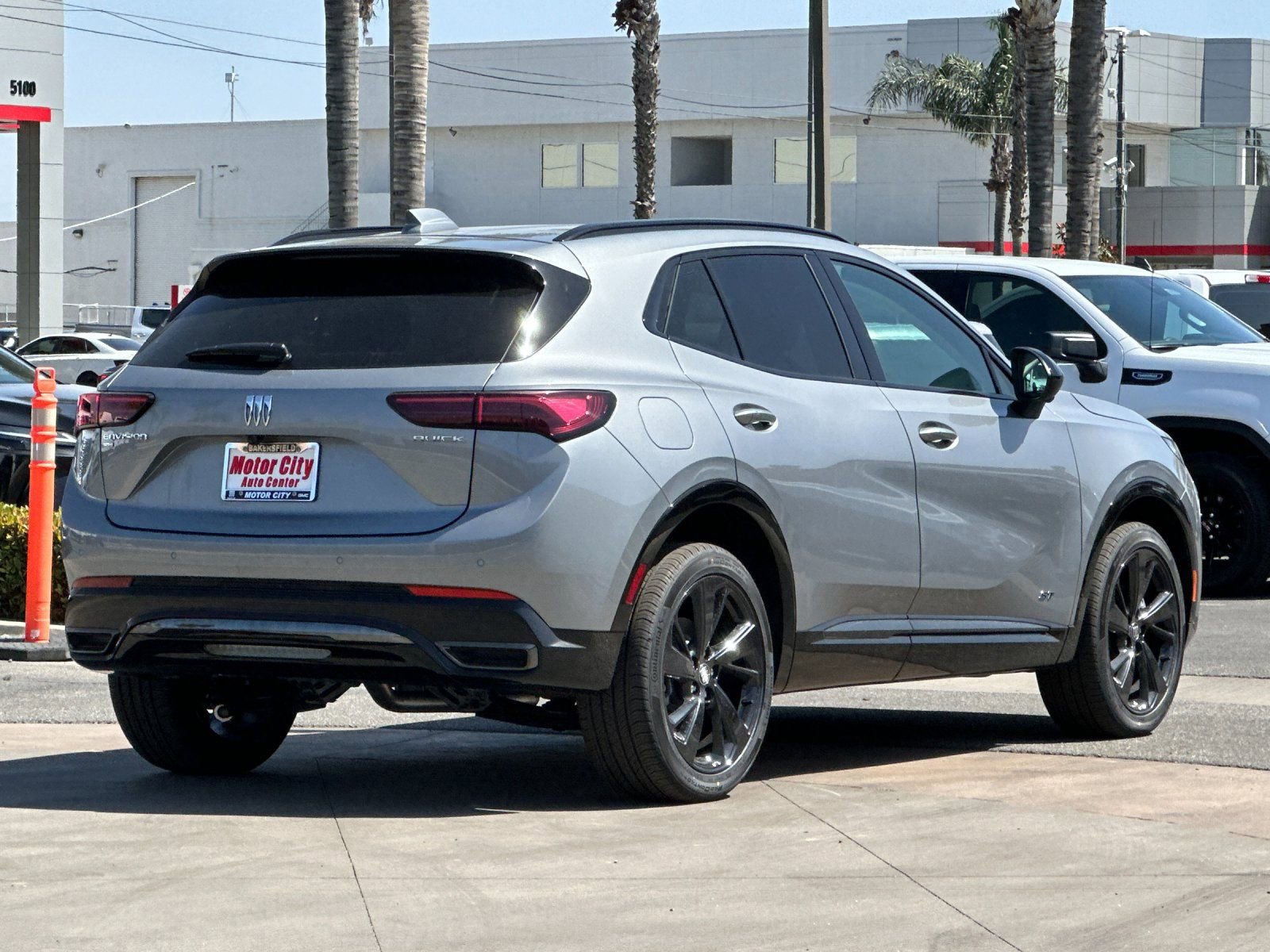 2026 Buick Envision Sport Touring photo 2