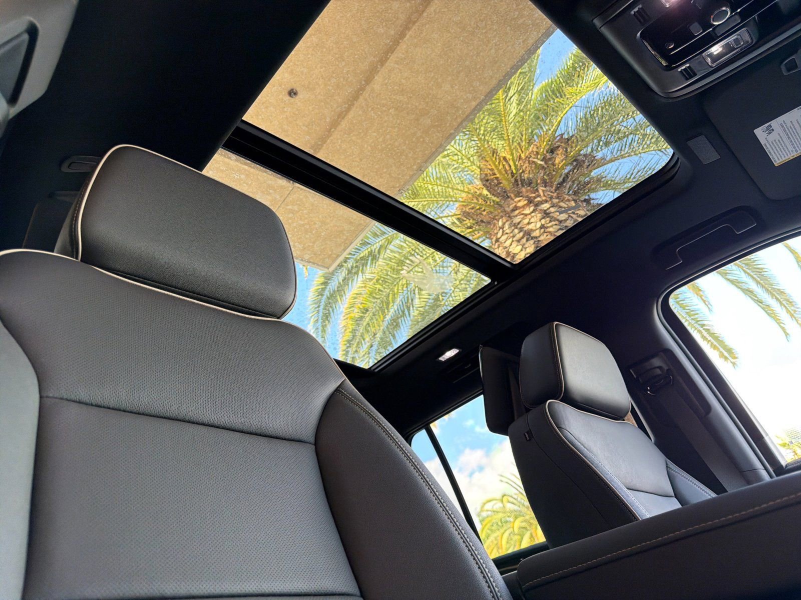 2026 GMC Yukon XL Elevation - Photo 18