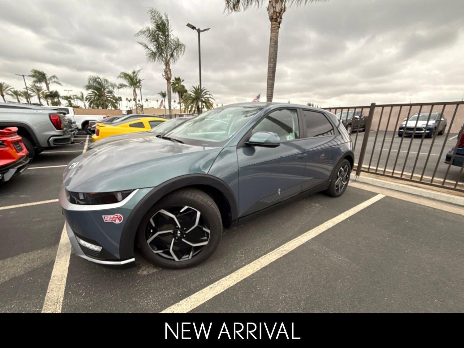 2024 Hyundai IONIQ 5 SE photo 2