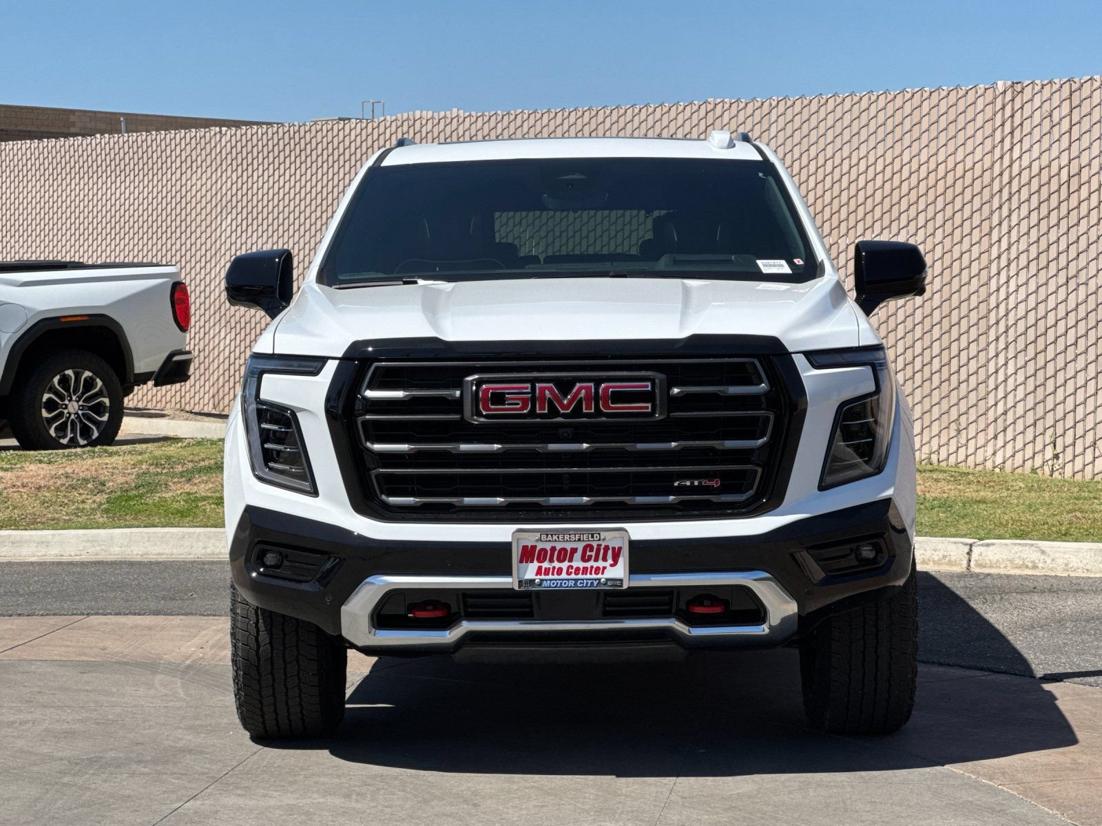 2026 GMC Yukon XL AT4 Ultimate - Photo 8