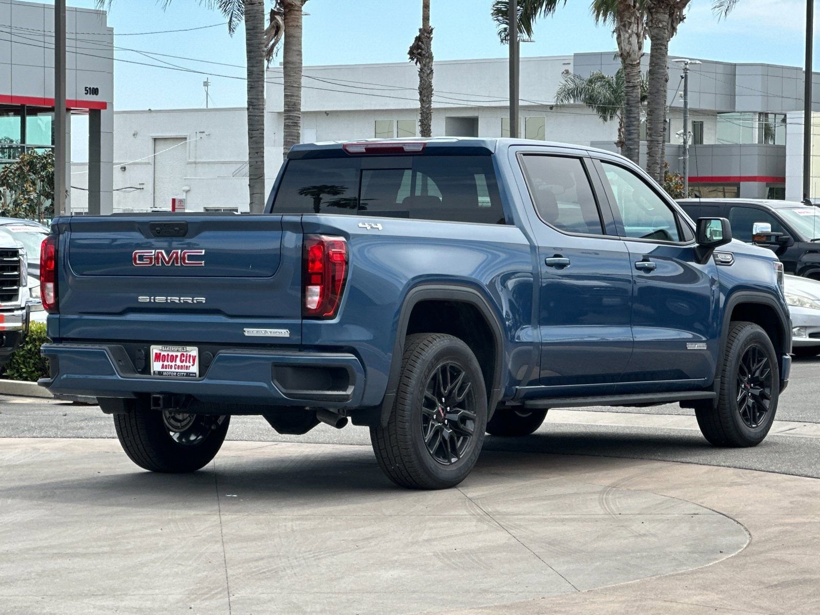 2026 GMC Sierra 1500 Elevation photo 2