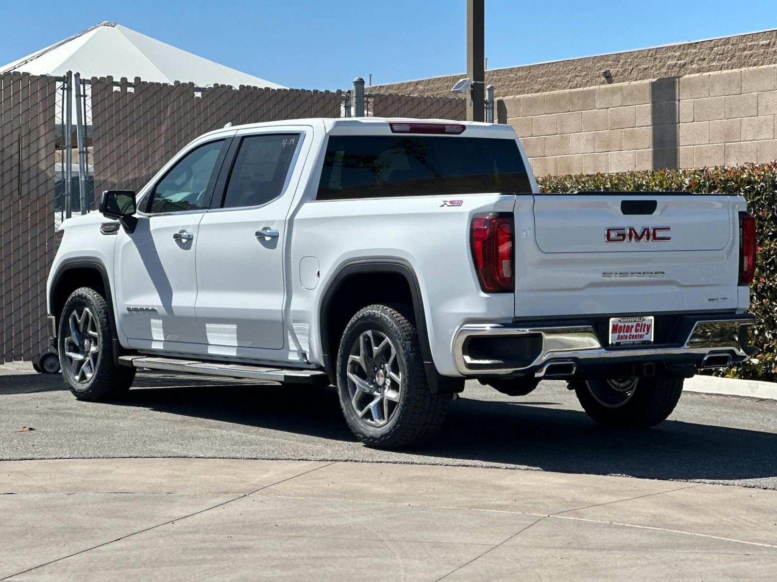2026 GMC Sierra 1500 SLT photo 4