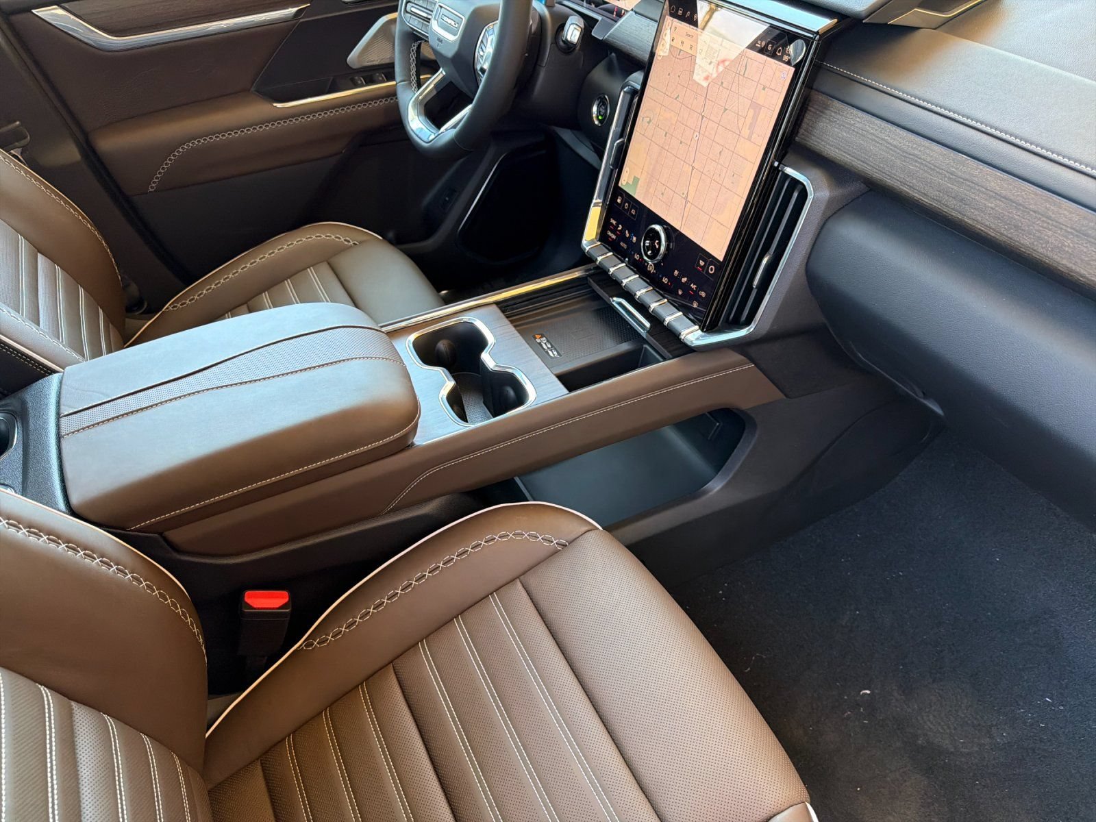 2026 GMC Acadia Denali Ultimate - Photo 16