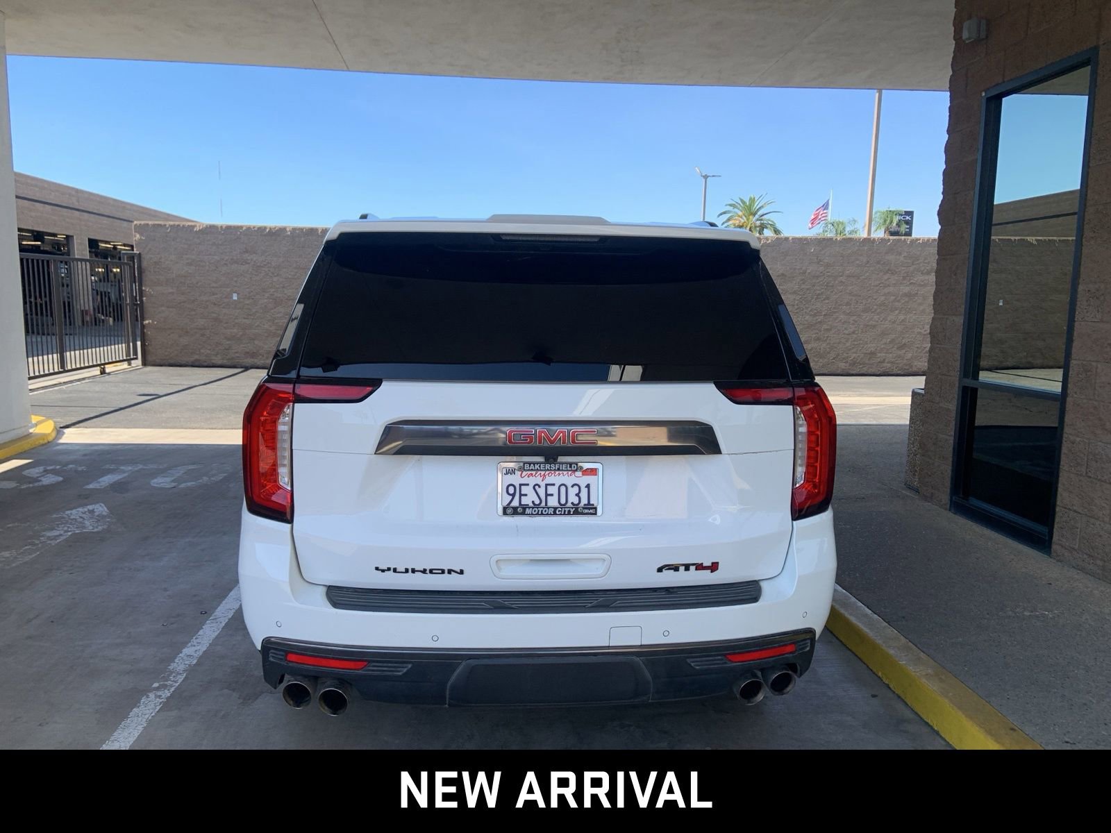 2023 Gmc Yukon AT4 photo 4